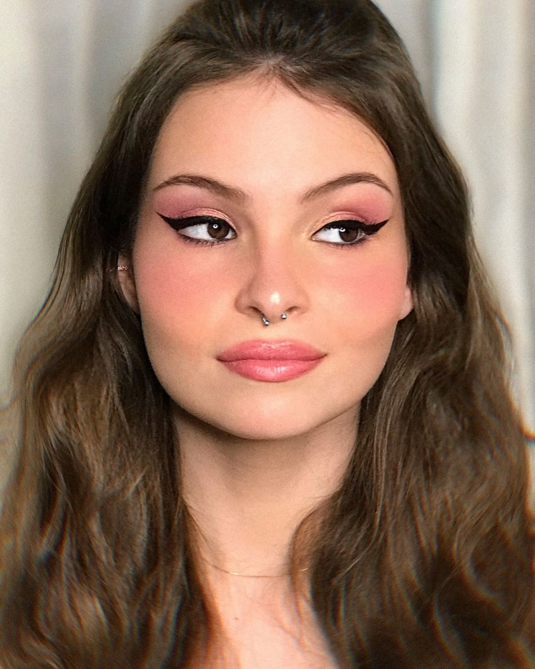 alyneosolinsmakeup_237346102_575714033838823_5942915681178214571_n